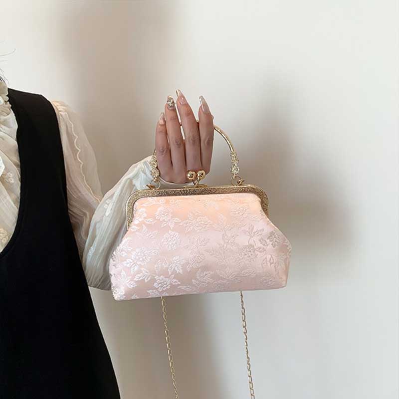 Clasp Frame Embroidery Chinese Style Handbag Purse Large Capacity Hanfu Shell Handbag Polyester Luxury Ladies Clutch Bag Girls
