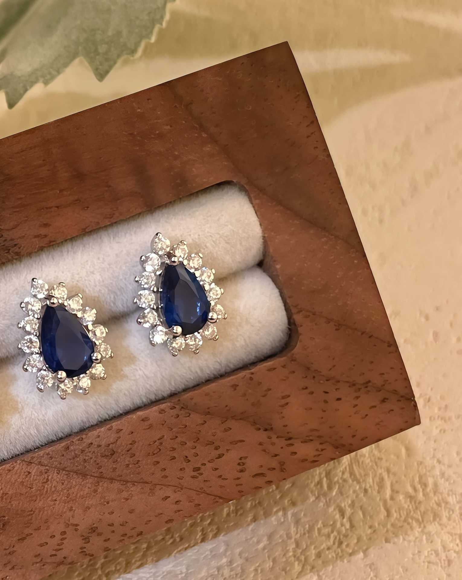 

925 Sterling Silver Pear Cut Halo Stud Earrings 18K Gold Plated Red Ruby/Blue Sapphire CZ Earrings S925 Silver Jewelry Gift