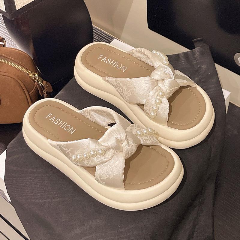 Pearl Korean version cool slippers women's 2025 summer new thick-soled crossed fashion slippers outer commuter slippers