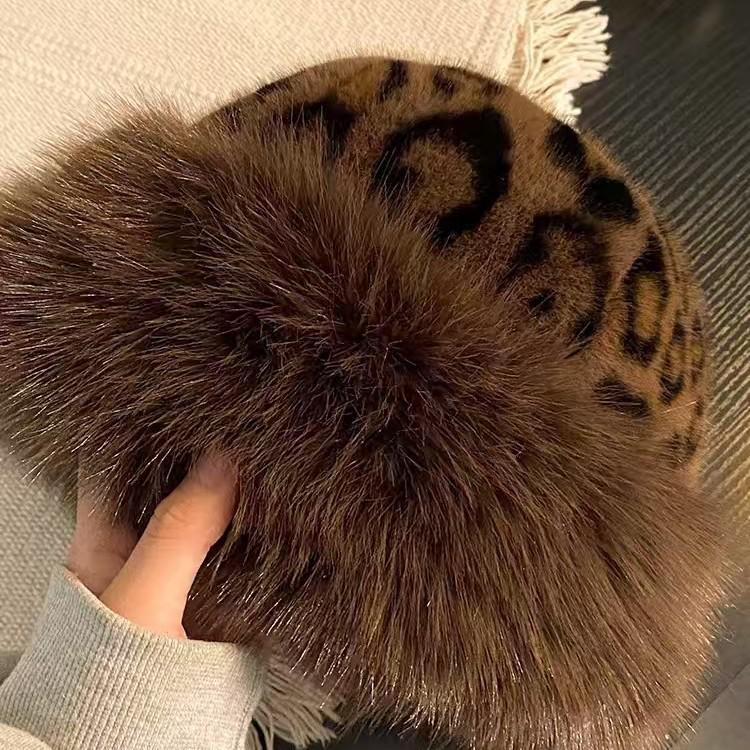 Women s Leopard Print Mongolian Hat: Warm Plush with Cold-Proof Earmuffs for Autumn/Winter. Fashionably Reduces Face Appearance. темно-коричневого