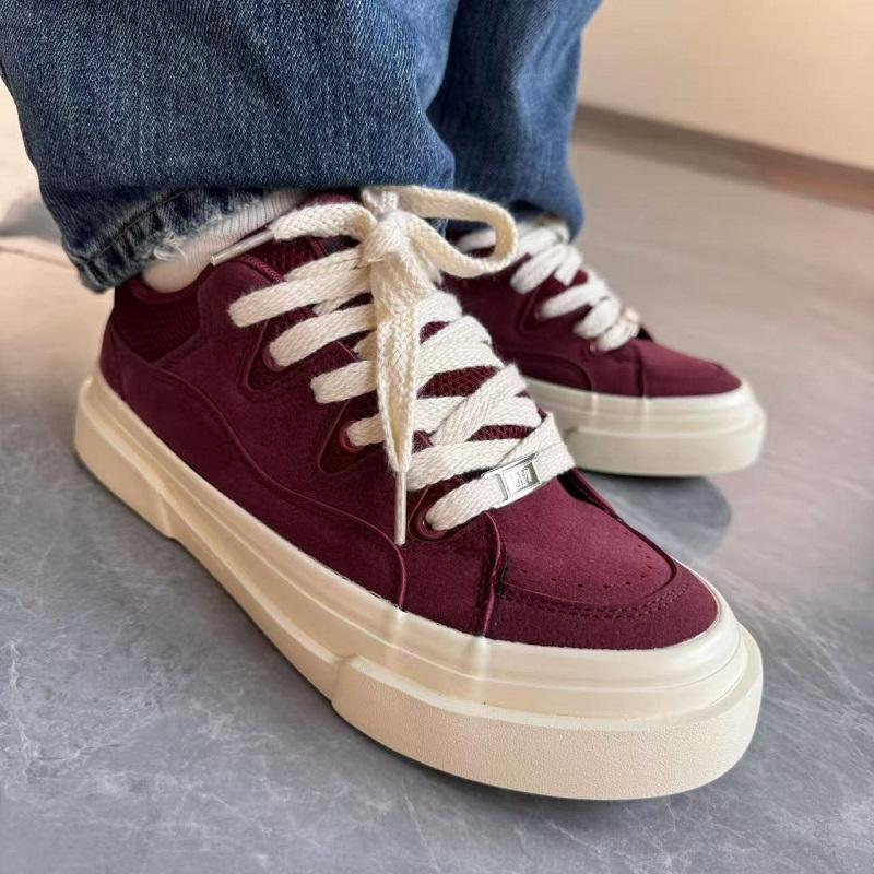 New Men's Casual Board Shoes Daily Anti Slip Lightweight and Thick Soled Comfortable Simple and Versatile for Outdoor Travel