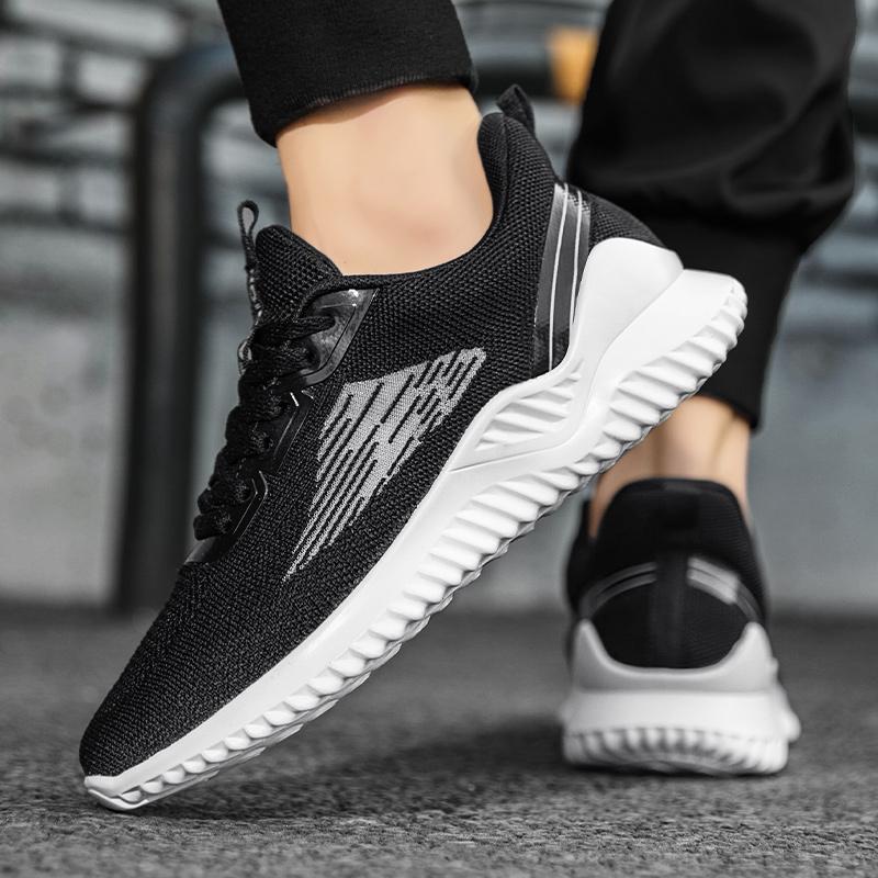 Running Shoes Men Thick-soled Lightweight Anti-slip Mesh Casual Shoes Men Outdoor Comfortable Soft Lace-up Sports Shoes Men