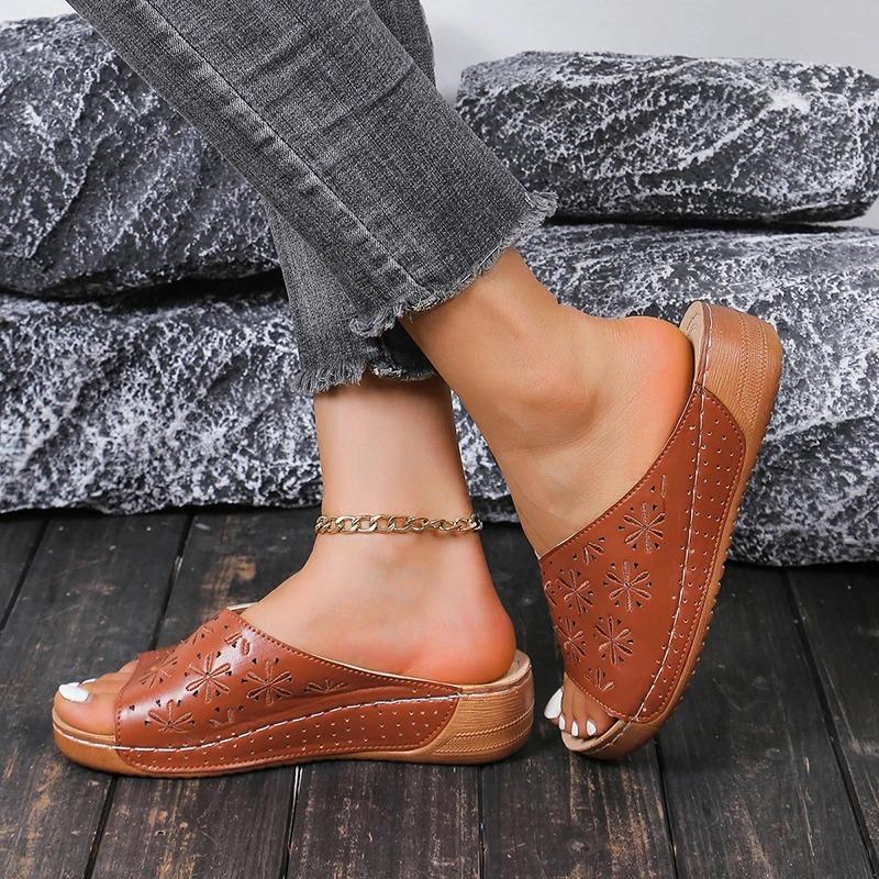 Fashion Summer Med Heels Slippers Women 2024 Open Toe Platform Beach Shoes Woman Outdoor Non-Slip Wedges Sandals Light Casual Flip Flops
