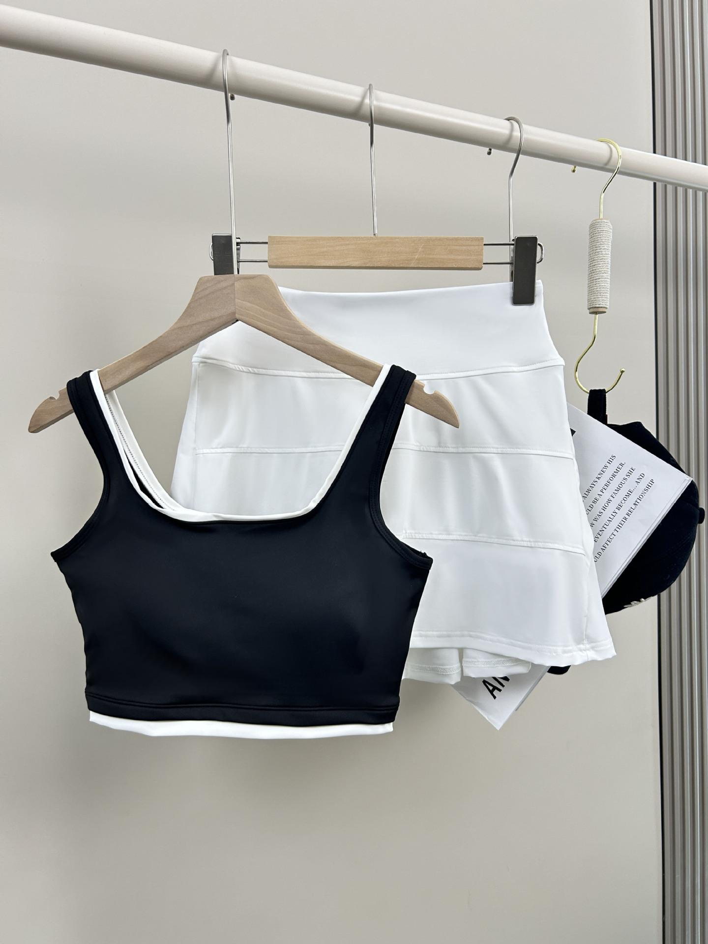 

JYL Yoga Shorts Trousers Suit Fixed Chest Pad Slim Vest Skirt Summer Outfit L бистр