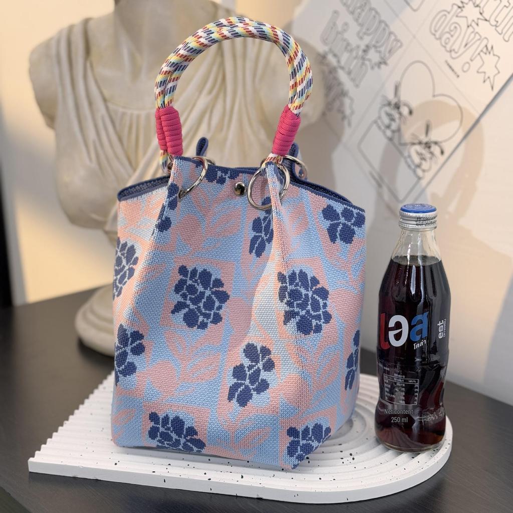 2025 Knitted Hollow-out Flower Handbag: Versatile, Large Capacity, Stylish Souvenir Gift