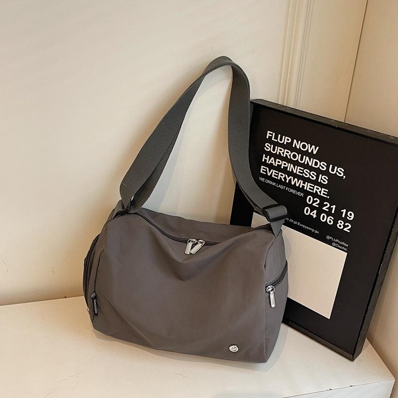 

Женская сумка новая женская сумка легкий нейлон легкая повседневная сумка-мессенджер большая вместимость на плечо через плечо сумка серый