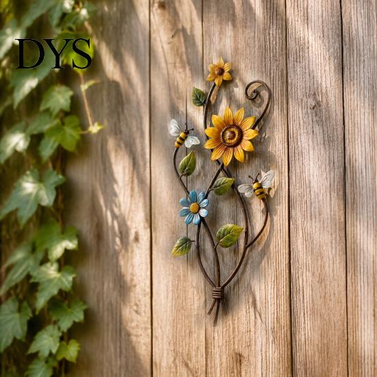 Weather Resistant Wall Ornament Metal Sunflower Bee Art, Rustic Flower Vine Hanging, Patio Fence Yard Decoration Indoor Outdoor Garden Decorative