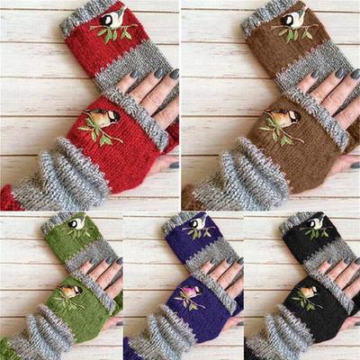 1 Pair Mittens Useful Multi-Functional Durable Women Knitted Handmade Embroidery Gloves for Hiking