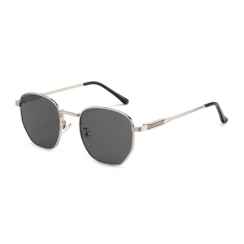 2025 Retro Polygon Metal Sunglasses Fashion UV400 Shades with Gold Frame for Outdoor Use Model 77600