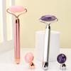 2 in 1 Elektrischer Vibrations-Natur-Rosenquarz-Jade-Roller für Gesichtslifting Kristall-Jade-Stein Gesichtsroller Schönheitsmassagegerät