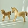 Estátua de Cavalo Feita à Mão Sem Pintura Estilo Fazenda Figura de Cavalo para Exibição na Mesa