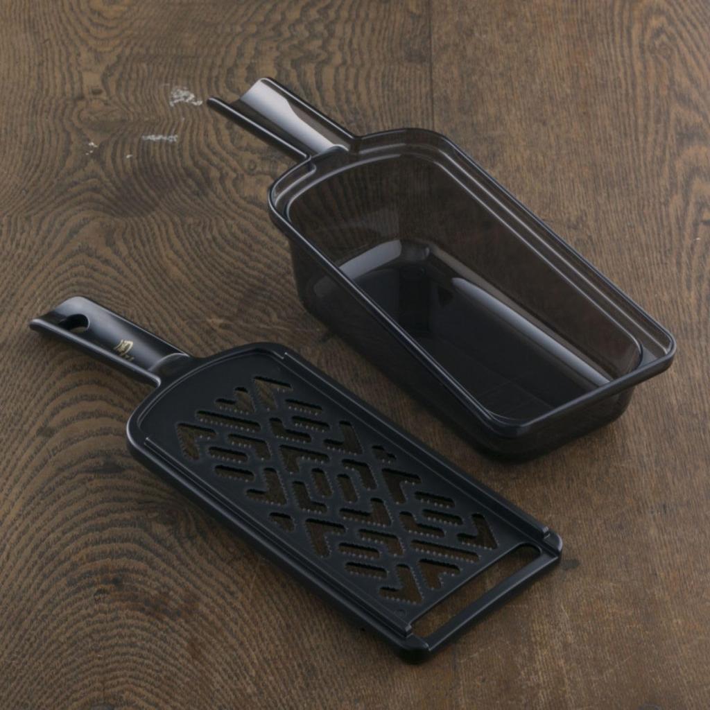 Kai Seki Magoroku RC1150 2 Knives and 2 Includes Simple and Sharpener "4-Piece Set Cookware" Knives, Chef's Knife, Whetstone, Grater,