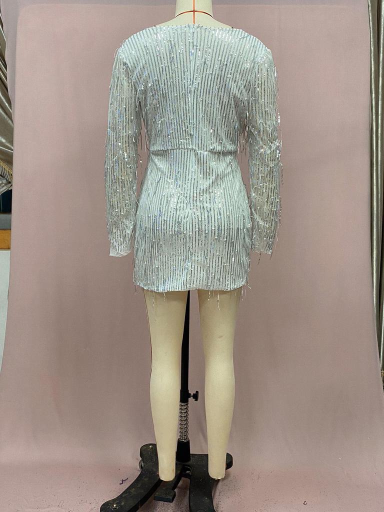 2025 Evropské a americké dámské flitrové šaty s výstřihem do V, dlouhým rukávem a nepravidelnými třásněmi