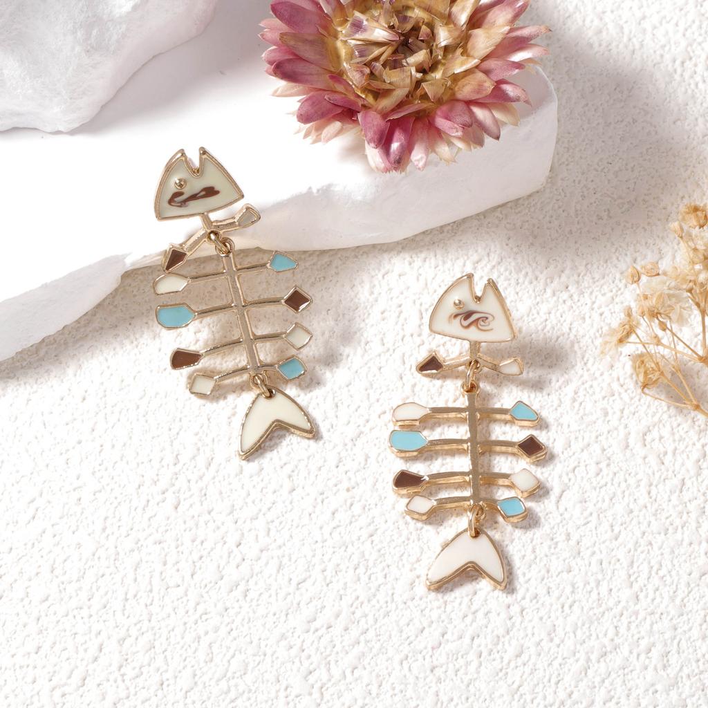 Ocean vacation style unique personality dripping alloy fish skeleton earrings niche versatile fashion simple women's models