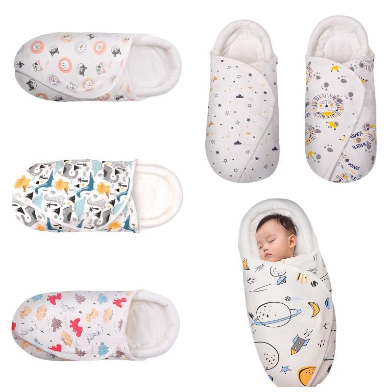 Babyschlafsack aus reiner Baumwolle mit Kopf- und Nackenschutz für Neugeborene, Dinosaurier-Print