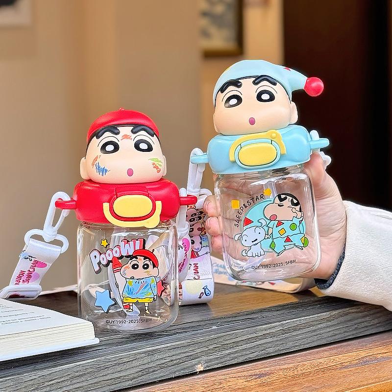 1 Piece Cute Cartoon Crayon Shin-Chan Summer Portable Strap Cup Creative 330/580Ml Straw Cup Home Ornament Unisex Holiday Gift
