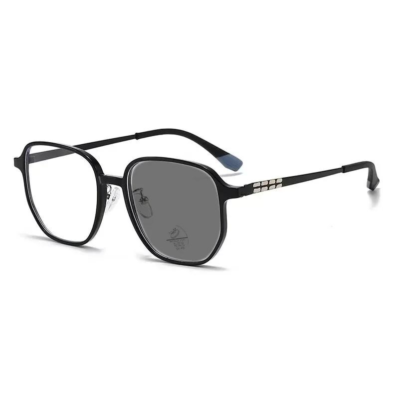 Retro Ultra Light Square Photochromic Myopia Glasses High-end Anti Blue Light Color Changing Near Sight Glasses