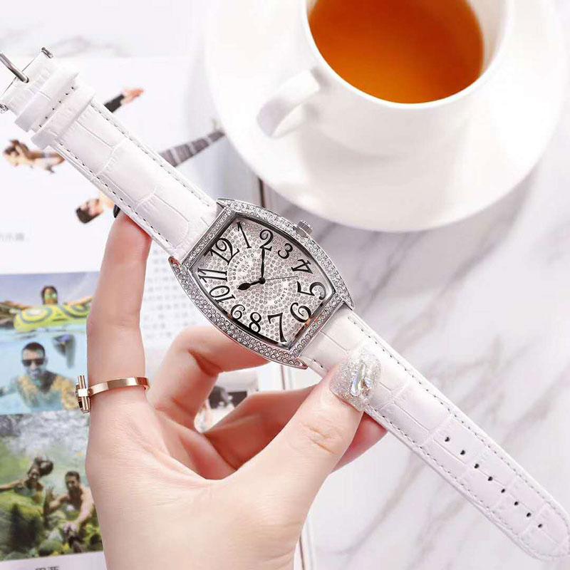 Classic 2019 Big Size New Fashion Tonneau Watch Men Designer Brand Luxury Fully Diamond Man Watches Quartz Wrist Watch With Rhinestone