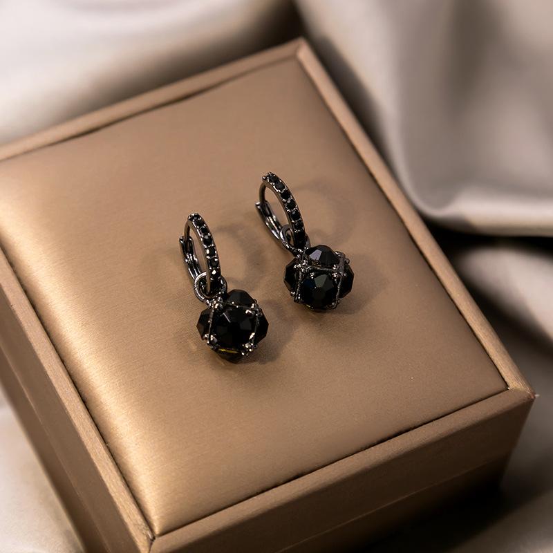 

Винтажные квадратные серьги с черным цирконом, роскошные геометрические серьги в готическом стиле с черными бриллиантами чёрный