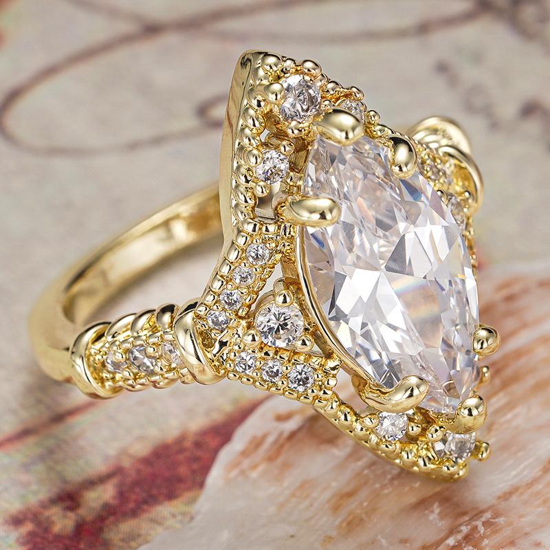 Huitan Graceful Chic Rings for Engagement Charming Trendy Bright Marquise CZ Party Jewelry for Women Exquisite Noble Accessories