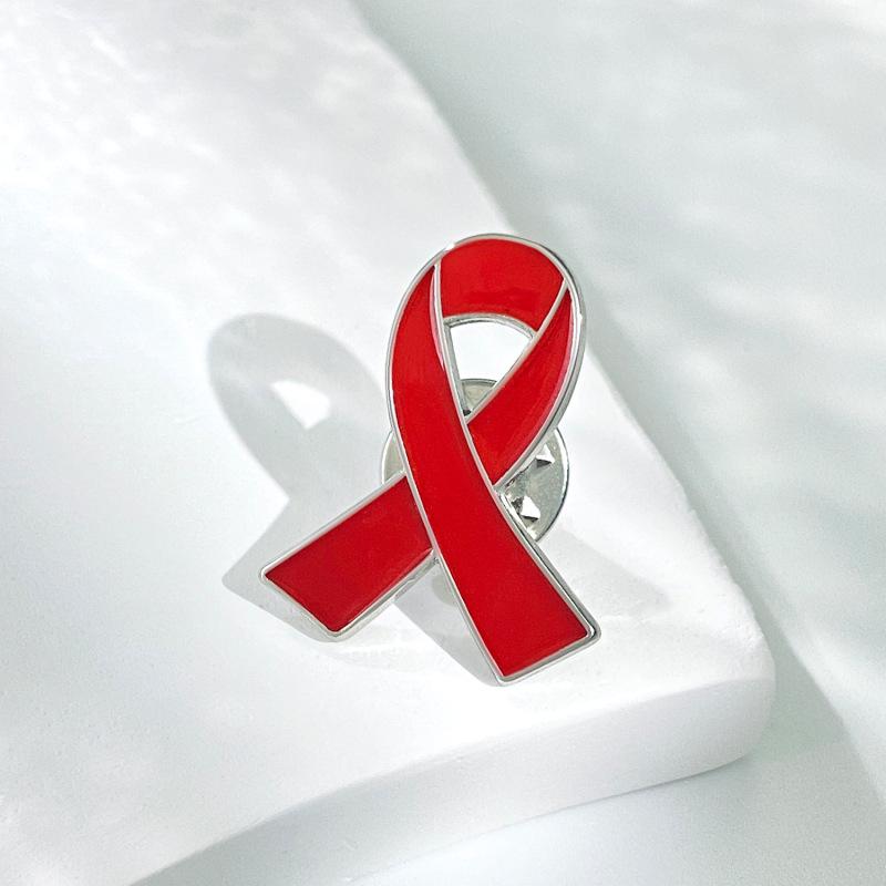 Kırmızı Kurdele Rozetli Meme Kanseri Farkındalık Kolyesi ve AIDS Önleme Bilekliği