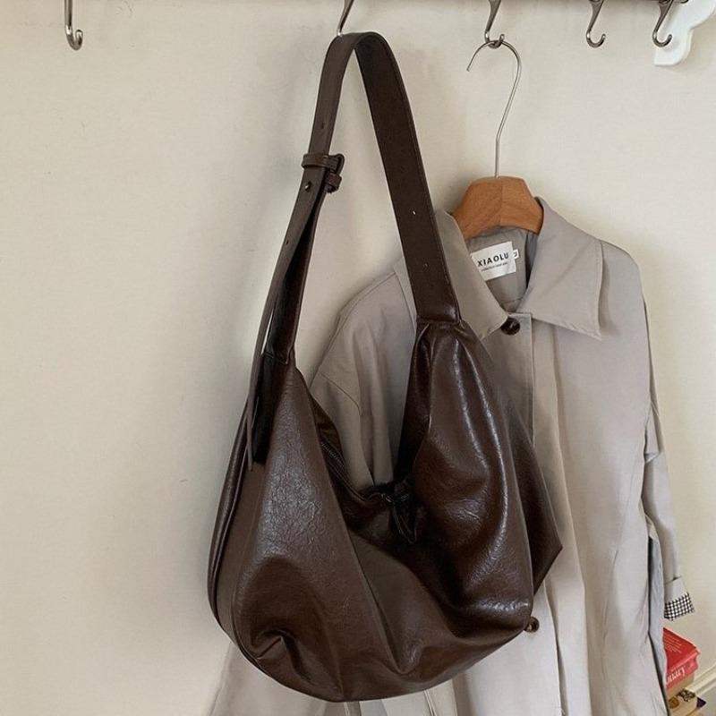 Retro soft surface large capacity black dumpling bag women's large capacity locomotive bag one shoulder crossbody tote bag women's bag