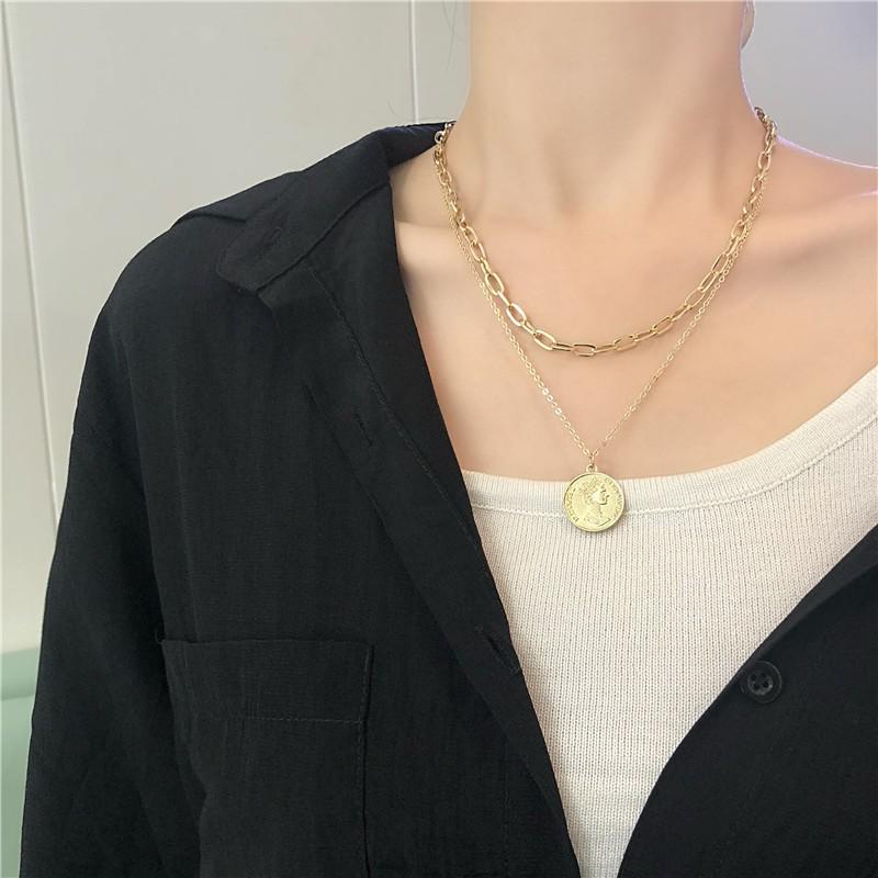 Influencer Chic Gold Multi-Layer Coin Necklace: Versatile Clavicle Choker with Detachable Luxury
