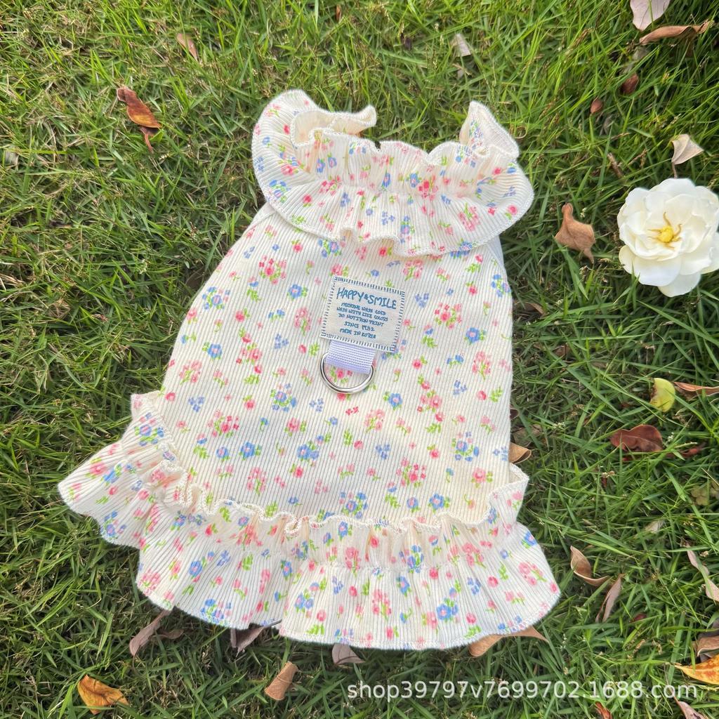 Pet clothing spring and summer floral suspender skirt princess style dog cat clothes are more breathable than bear thin styles