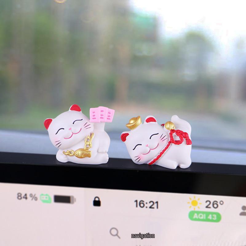 Wealth-Attracting Beckoning Cat Car Ornament - Central Control Screen Decoration Doll