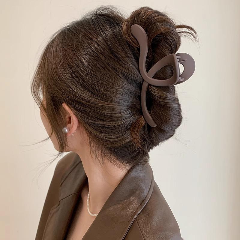 

Велика жіноча шпилька високого класу: 2025 Новий кліп Shark на осінь/зиму