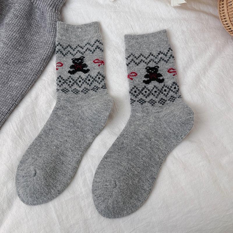 Retro Socks Female Cute Cartoon Bear Medium Tube Socks Warm Wool Stacking Socks Boneless