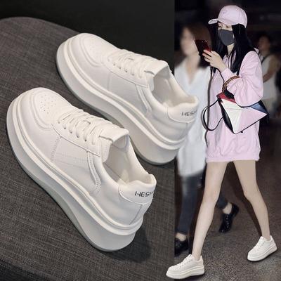 White Shoes Women's New Thick Bottom Versatile Breathable Shoes Spring and Autumn Women's Lightweight Exercise Board Shoes Women's Shoes