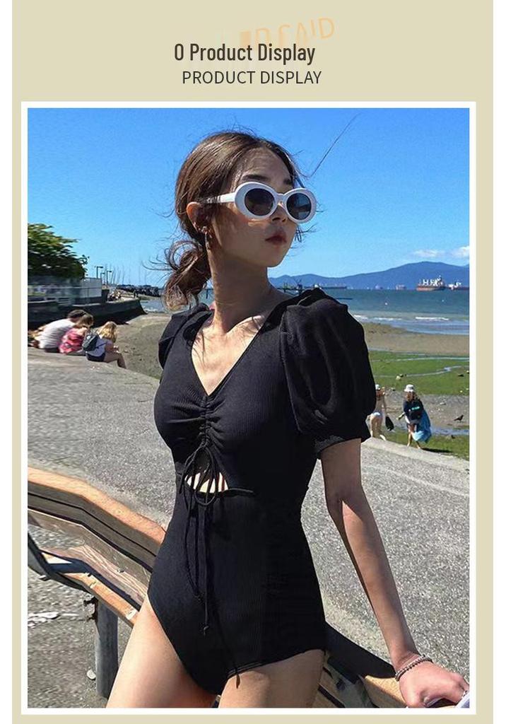 Costume da bagno intero nero alla moda 2023 con design sexy a spalline sottili