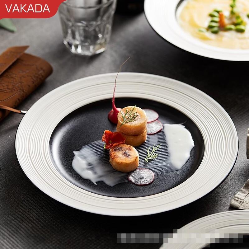 Керамическая обеденная тарелка VAKADA
