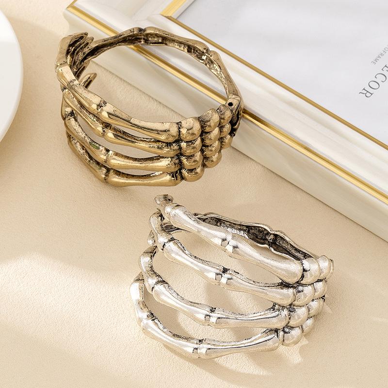 Meier Bracelet - vintage skull claw bangle - women's metal jewelry
