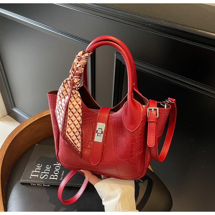 

Сумка большой вместимости женская новая летняя универсальная на плечо, сумка-мессенджер, популярная портативная сумка-ведро бордовый