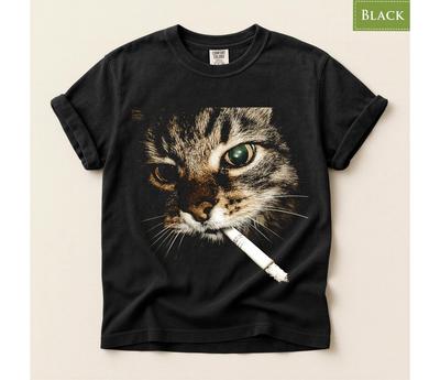 Tričko Comfort Colors® s kočkou kouřící cigaretu, Vtipné tričko s kočičím designem, Top pro milovníky koček