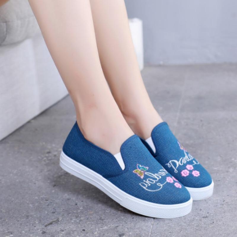 Spring Autumn Light Women's Canvas Shoes Comfortable Casual Y2k Korean Original 2025 Embroidery Slip On Ladies Footwear