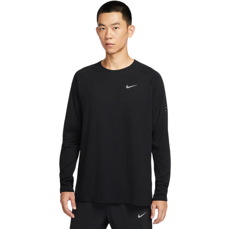Nike Men s Breathable Long-Sleeve Knit Top M