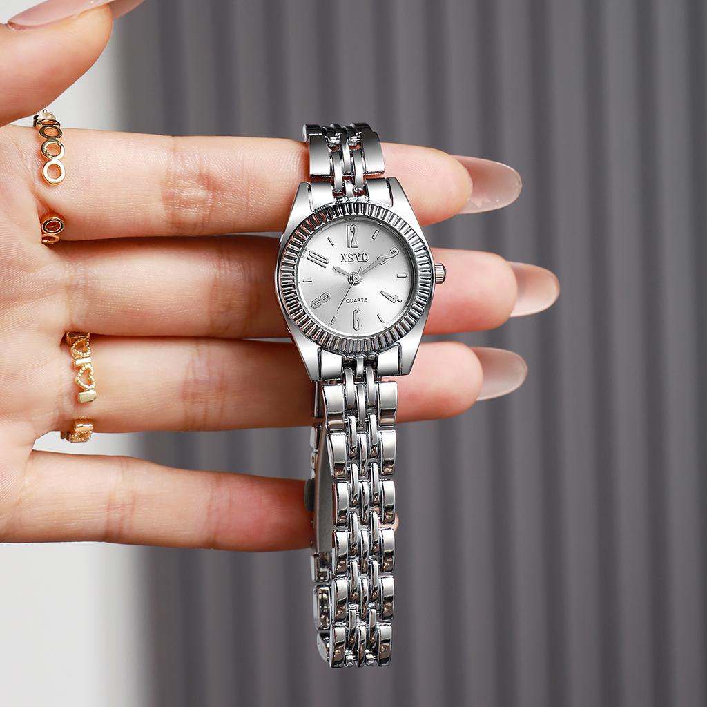 Fashion Luxury Ladies Quartz Watch Rhinestone Scale Alloy Material, Suitable for Daily Wear, Anniversary, Christmas Gift