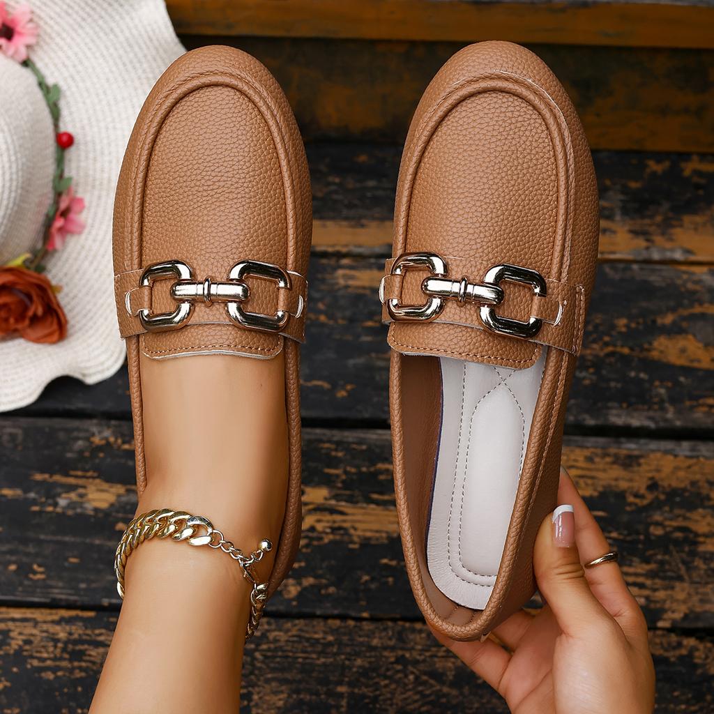 Fashion Women Flats Spring Autumn New Korean Style Flat Shoes Women Metal Chain Casual Sneakers Women Soft Sole Comfortable Loafers