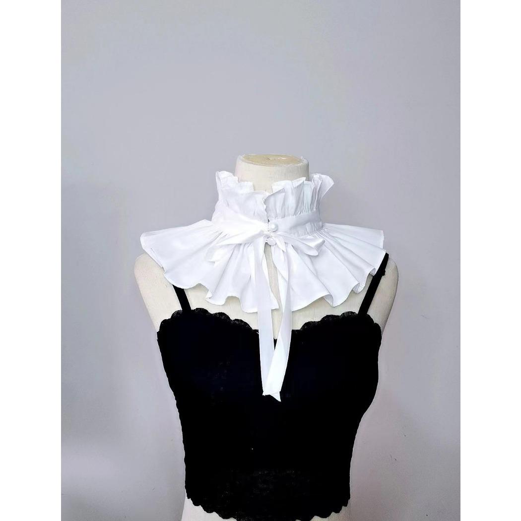 

Стиль «французский двор», декоративная шнуровка с оборками по краю, шарф с оборками в стиле ретро, воротник-стойка, модный взрыв