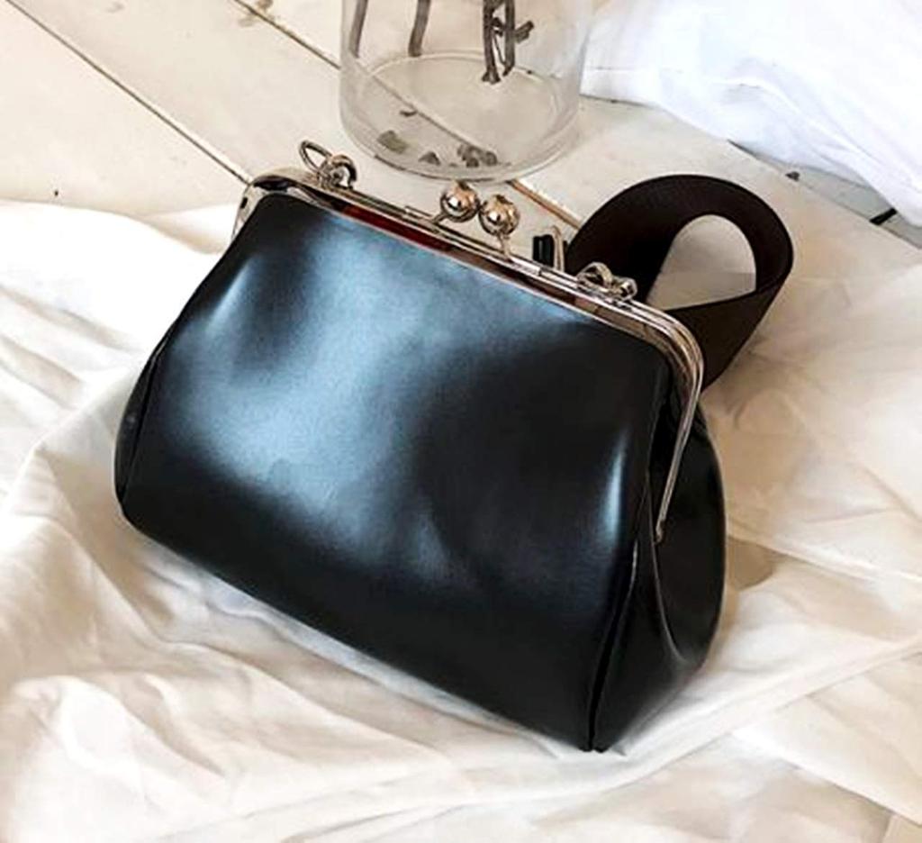 ZAZALAND Mini Shoulder Bag with Clasp, Opens for Easy Access, Leather, Retro Style, Black