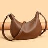 Stylová kabelka v trendy korejském stylu a jednoduchá crossbody taška ve tvaru půlměsíce