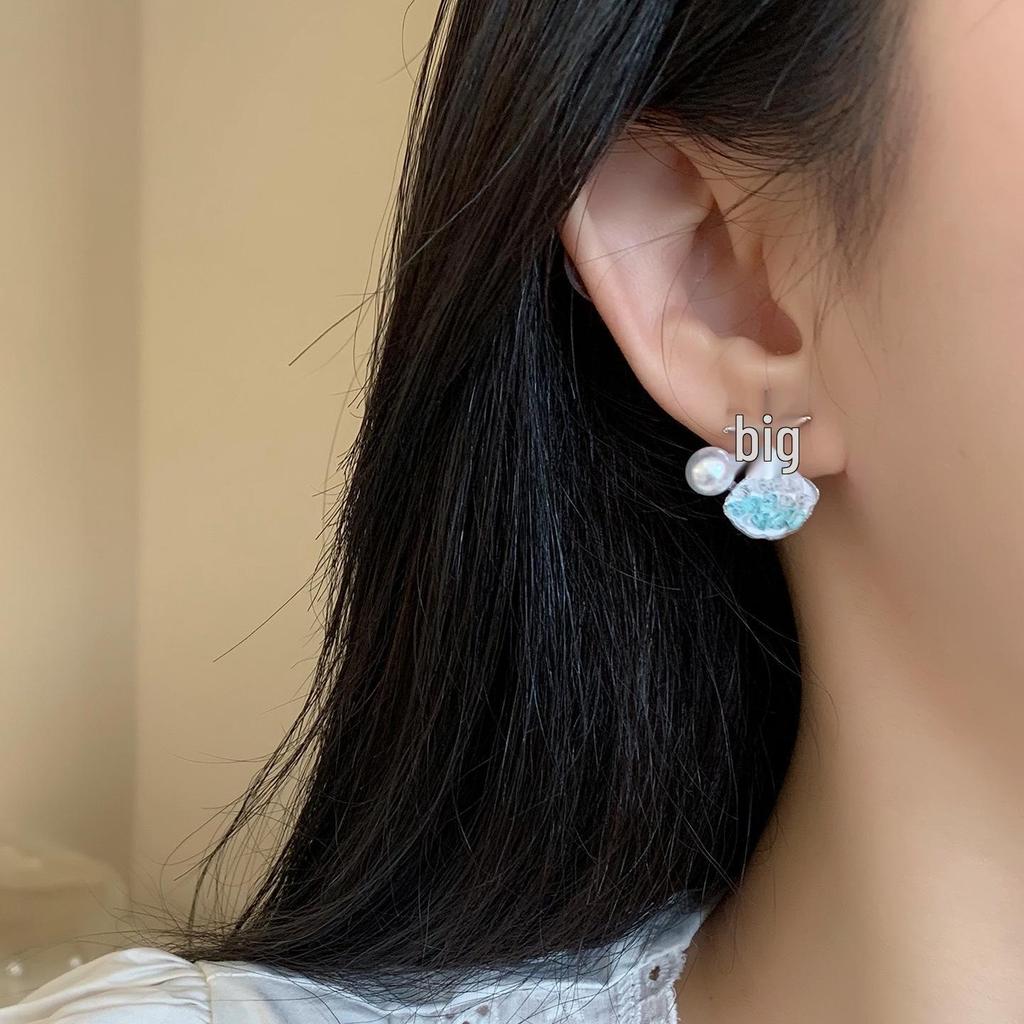 Starfish Crushed Ice Blue Pearl Earrings: Fashionable Seaside Vacation Ear Cuff, Light Luxury, High-End Versatile Design.