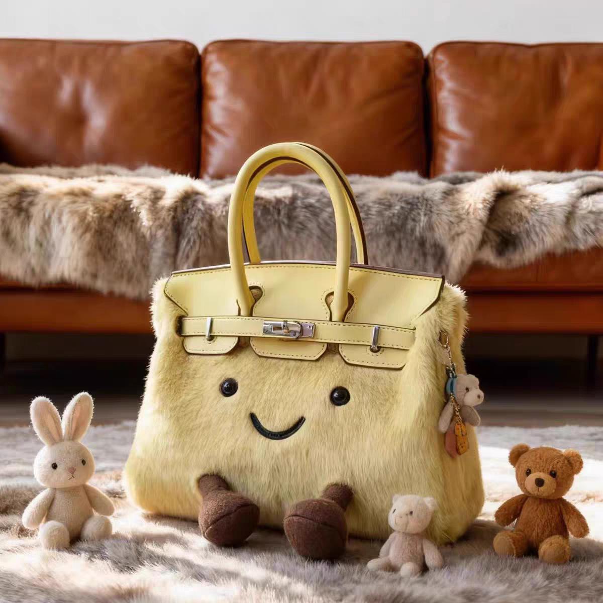 

Зима 2025 Новая Платиновая Пикси Плюшевая Сумка Через Плечо Super Cute Портативная Модная Сумка-Тоут светло-желтого