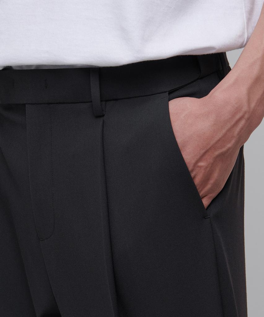 Musinsa Standard Carrot Hidden Banding Crop Slacks [Dark Gray]