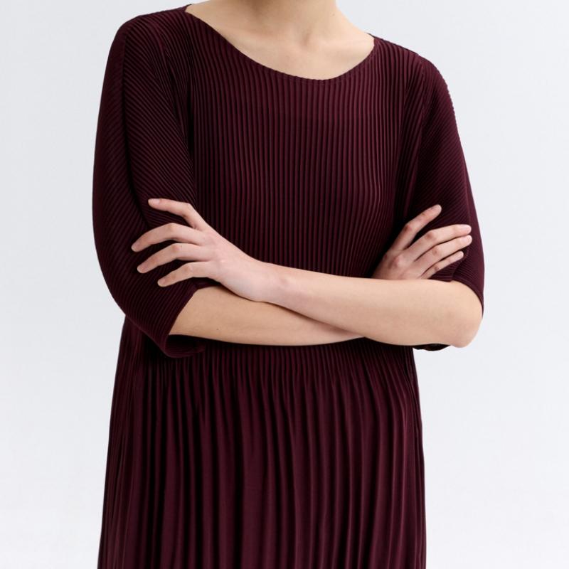 Pleats Me Diagonal Raglan Half Sleeve Dress Epops026004