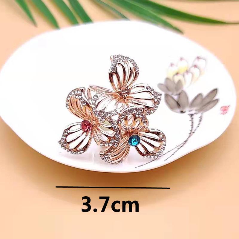 Korean Style Triple Ring Scarf Buckle - Elegant and Versatile Fashion Accessory