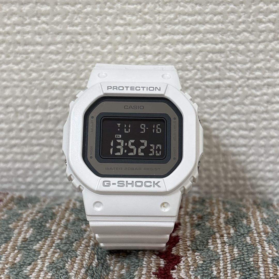 

[USED] Limited-time discount on the CASIO G-SHOCK square white watch (discontinued)